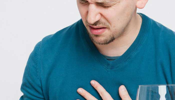 Mide Bulantısı Sebepleri? Mide Bulantısını Ne Geçirir?